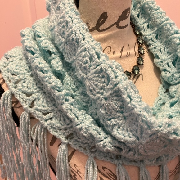 Lovely Handmade Crochet Fringe Cowl Scarf - Picture 5 of 10